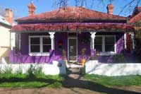 wagga wagga's purple house, click to enlarge